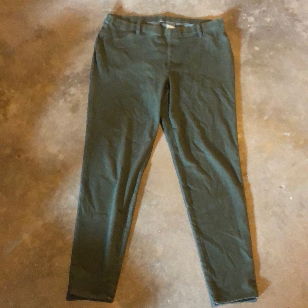 Green leggings